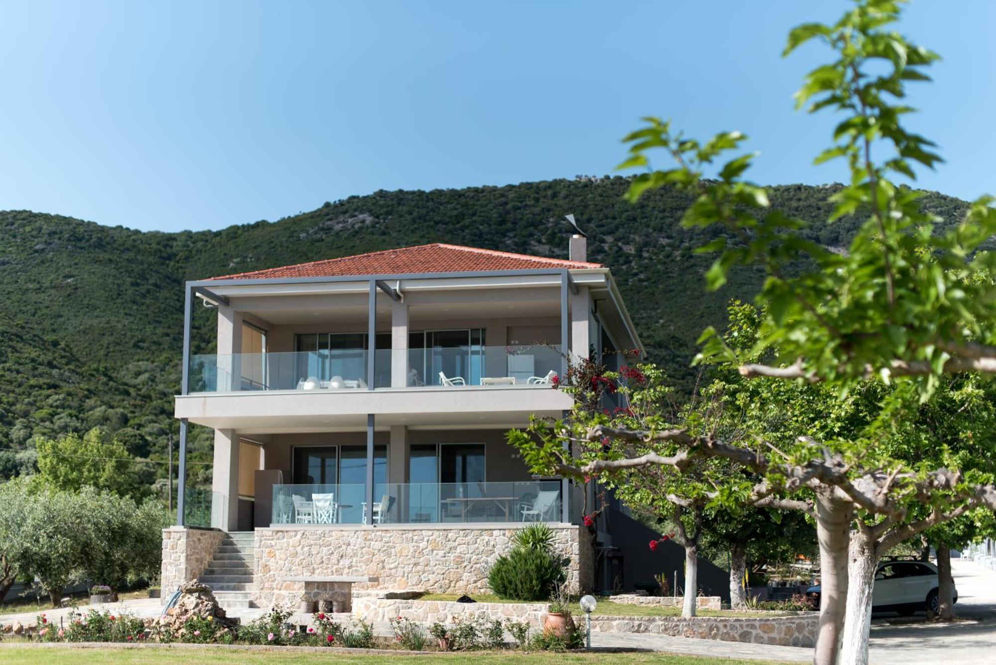 Villa Aphrodite Paleros エクステリア 写真